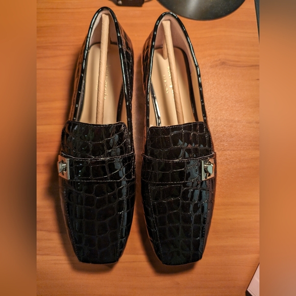 Kate Spade - Size 7 - Black Patent Leather - Picture 1 of 6